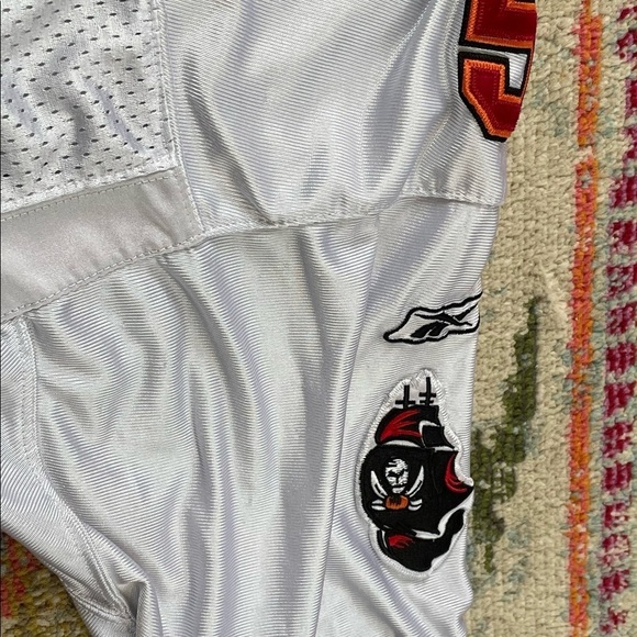 Josh Freeman Tampa Bay Buccaneers Stitched Reebok NFL Football Sports Jersey - Picture 6 of 8